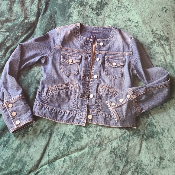 GAP Jackets & Blazers - Unusual style cropped denim jacket
